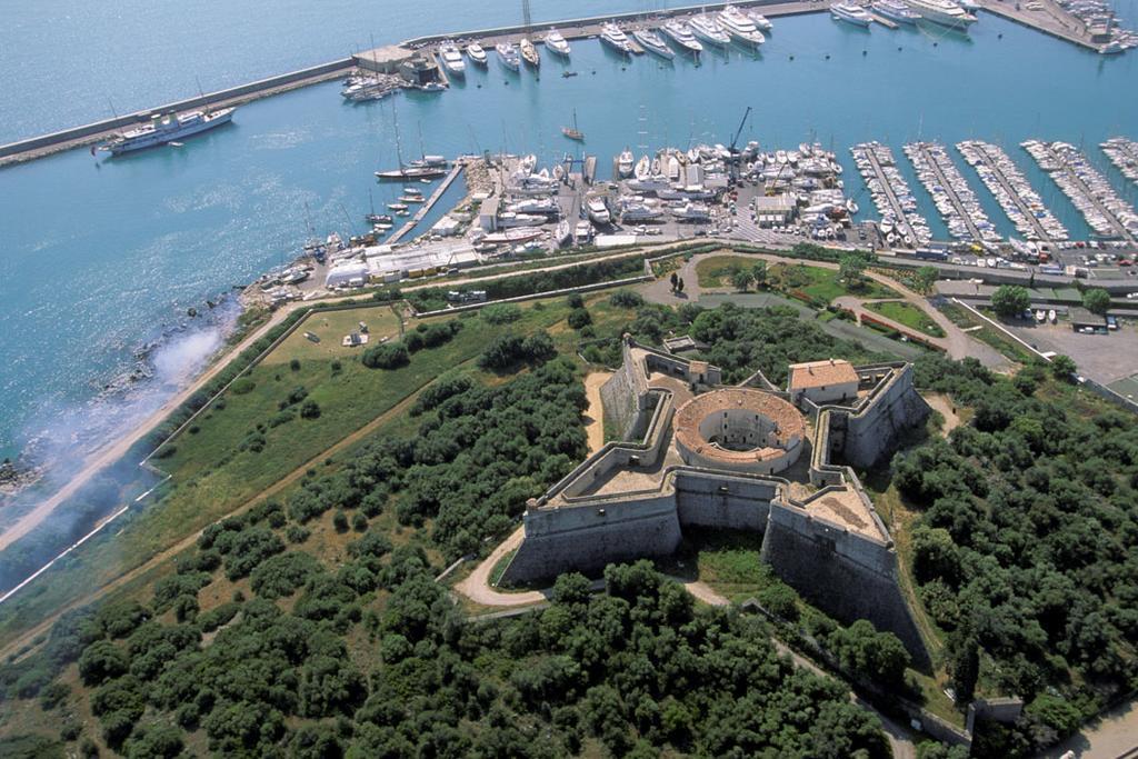 Lou Couquet Apartment Antibes Ngoại thất bức ảnh